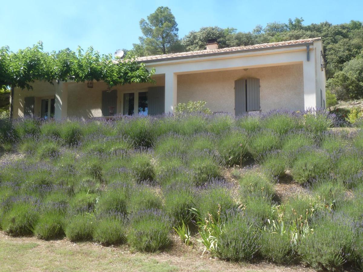 Rousset-les-Vignes Une Ronce Sous Le Figuier מראה חיצוני תמונה